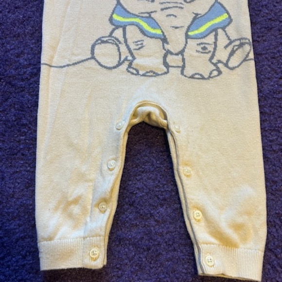 Disney baby Gap Dumbo onesie - 6-12 months - Picture 3 of 5